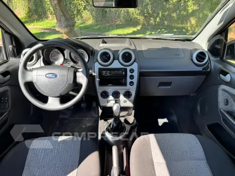 FIESTA 1.6 Rocam SE Sedan 8V