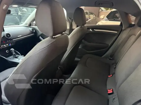A3 1.4 TFSI SEDAN AMBIENTE 16V FLEX 4P TIPTRONIC