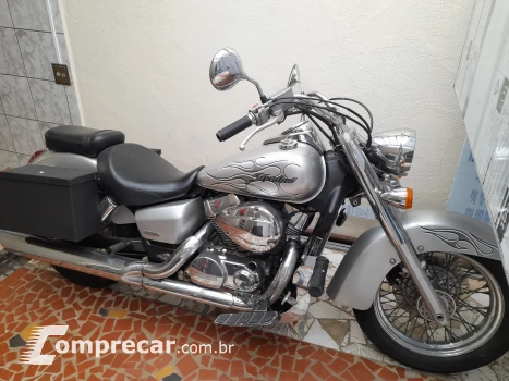 Shadow 750