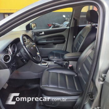 Focus TITANIUM 2.0 16V Flex 5p Mec.
