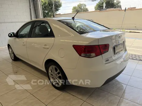 CERATO 1.6 Sedan 16V