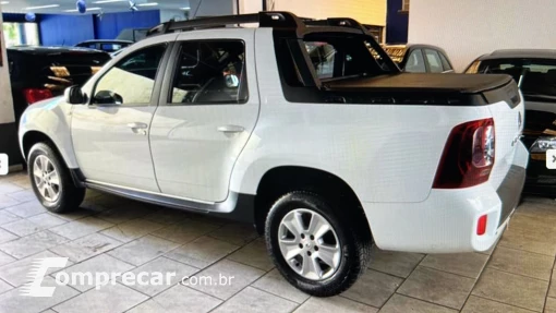 Renault DUSTER OROCH 1.6 16V SCE Expression 4 portas