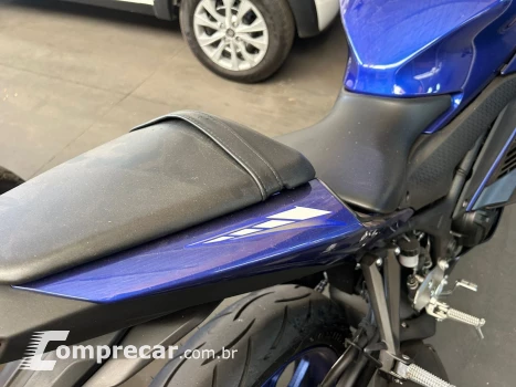 YZF R-3 321/ABS