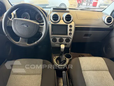 FIESTA 1.6 Rocam Sedan 8V