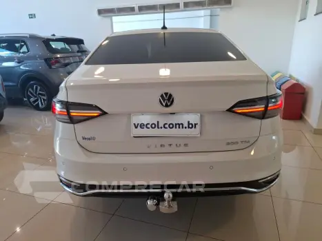 Virtus 1.0 4P 200 TSI FLEX HIGHLINE AUTOMÁTICO