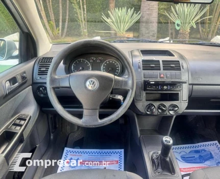 POLO SEDAN 1.6