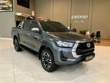 Hilux Caminhonete 2.7 16V 4P SRV FLEX 4X4  CABINE DUPLA AUTO