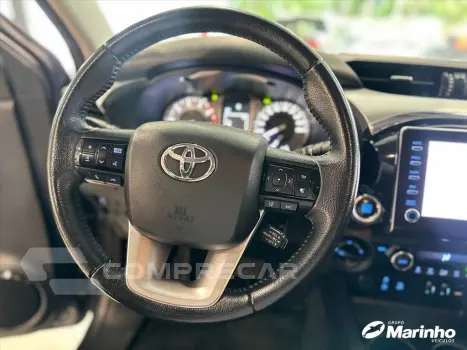 HILUX 2.8 D-4D TURBO DIESEL CD SRX 4X4 AUTOMÁTICO