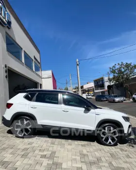 TAOS Highline 1.4 250 TSI Flex Aut.