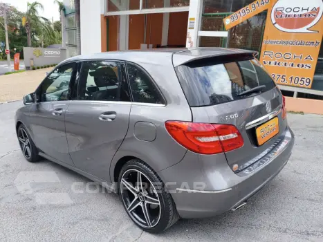 B 200 1.6 4P TURBO AUTOMÁTICO