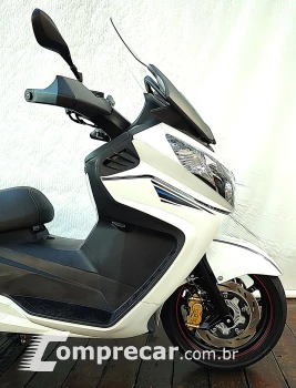 DAFRA MAXSYM 400i