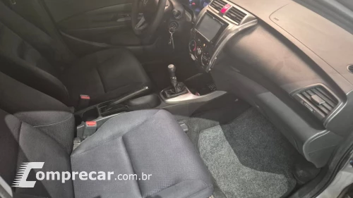 CITY 1.5 DX Sedan 16V