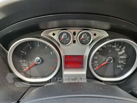 Focus 2.0 Ghia 16V Gasolina 4P Automático