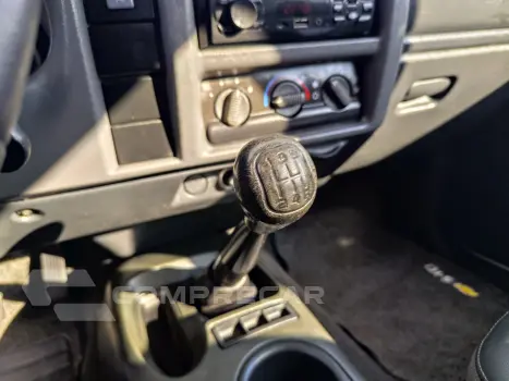 S10 2.4 MPFI EXECUTIVE 4X2 CD 8V FLEX 4P MANUAL