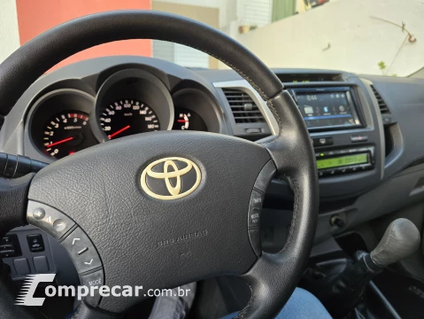Toyota HILUX 3.0 SRV 4X4 CD 7 Lugares 16V Turbo Intercooler 4 portas