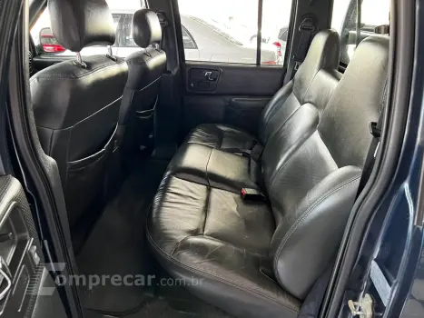 S10 2.4 MPFI Executive 4X2 CD 8V