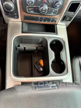 CLASSIC LARAMIE 5.7 CD V8 4X4 Aut.