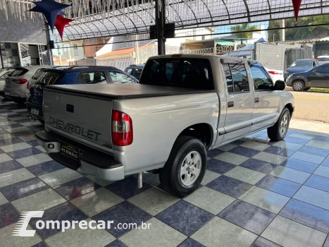 S10 2.4 MPFI DLX 4X2 CD 8V