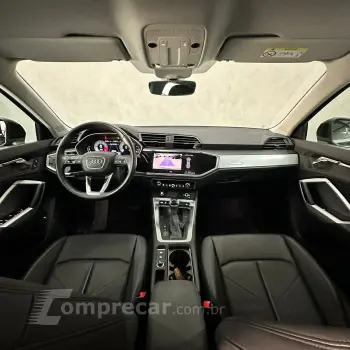 Q3 Performance 2.0 TFSI Tiptr. Quattro