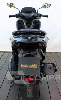 YAMAHA NMAX CONNECTED 160 ABS
