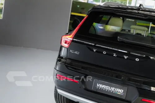 XC40 2.0 T5 Momentum AWD Geartronic