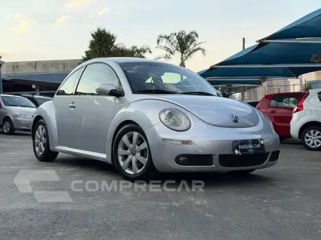 Volkswagen New Beetle 2.0 Mi Mec./Aut. 4 portas