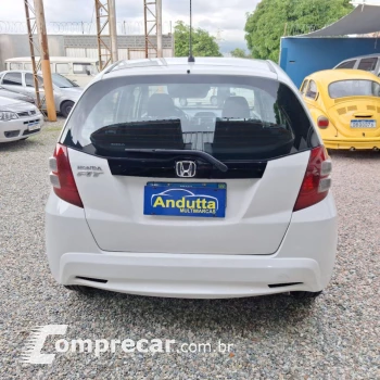 Fit 1.4 16V 4P LX FLEX