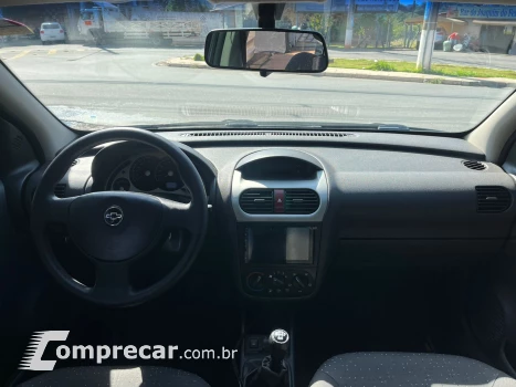 CORSA 1.4 MPFI Premium Sedan 8V
