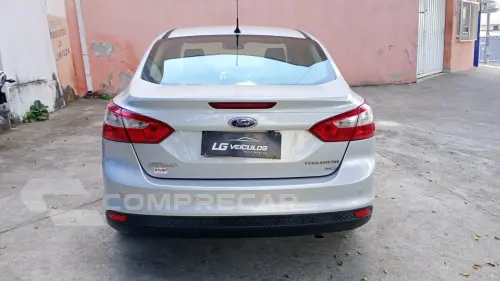 FOCUS 2.0 Titanium Sedan 16V