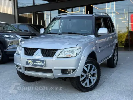 Mitsubishi PAJERO TR4 2.0 4X4 16V 140CV FLEX 4P AUTOMÁTICO 4 portas