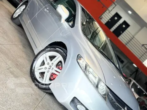 CIVIC - 1.8 EXS 16V 4P AUTOMÁTICO
