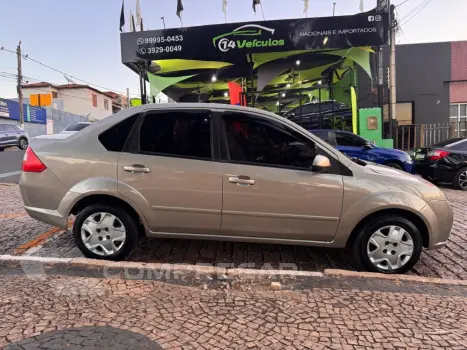 FORD Fiesta Sed. 1.6 8V Flex 4p 4 portas