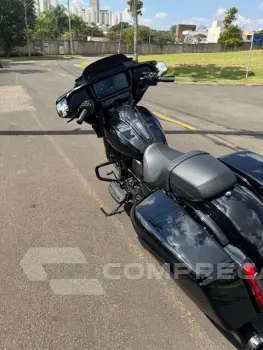 STREET GLIDE ESPECIAL