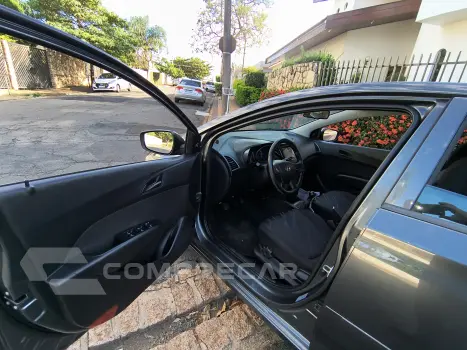 HB20 1.0 Comfort Plus 12V