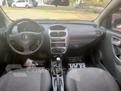CORSA 1.4 MPFI Premium Sedan 8V
