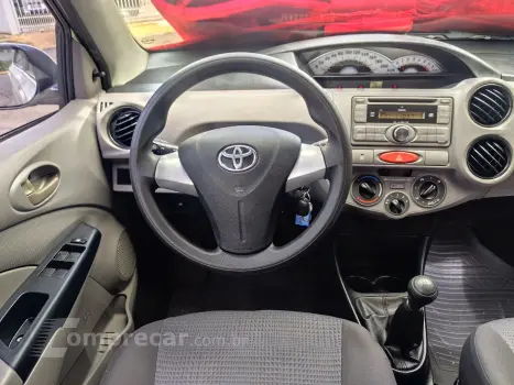 ETIOS 1.3 XS 16V FLEX 4P MANUAL