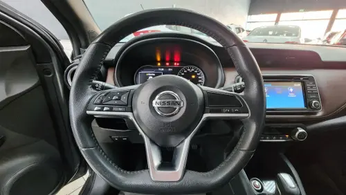 KICKS SL 1.6 16V FlexStar 5p Aut.