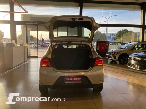 Onix Hatch 1.4 4P FLEX LTZ AUTOMÁTICO