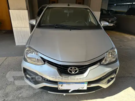Toyota Etios Hatch 1.5 16V 4P FLEX XS AUTOMÁTICO 4 portas
