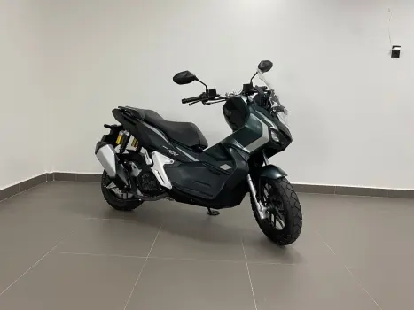 HONDA HONDA ADV