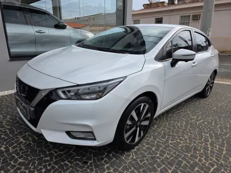 NISSAN VERSA 1.6 16V Exclusive 4 portas