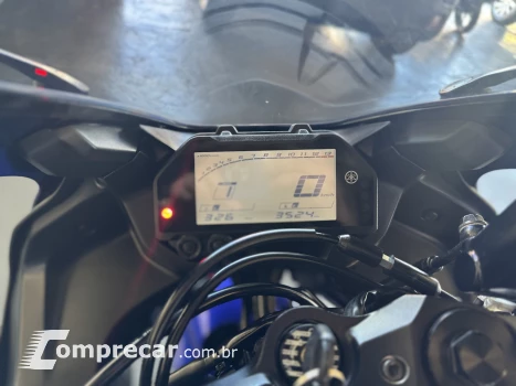 YZF R-3