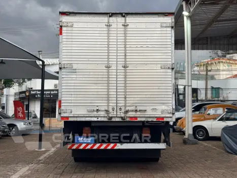 CARGO 815 4X2