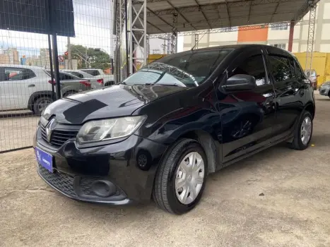 Renault SANDERO AUTH 10 4 portas