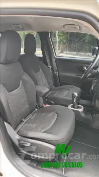 RENEGADE 1.8 16V FLEX LONGITUDE 4P AUTOMÁTICO