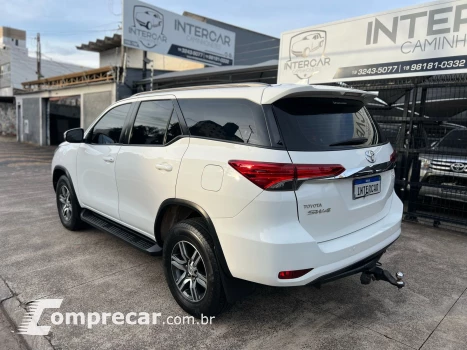 HILUX SW4 2.7 SR 7 Lugares 4X2 16V