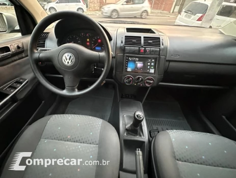 Volkswagen POLO SEDAN 1.6 MI 8V 4 portas