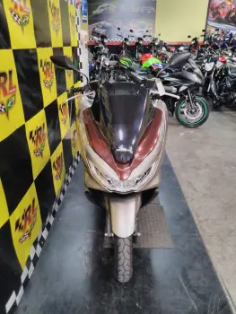 PCX 150 DLX