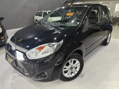 FORD FIESTA 1.6 MPI CLASS HATCH 8V FLEX 4P MANUAL 4 portas