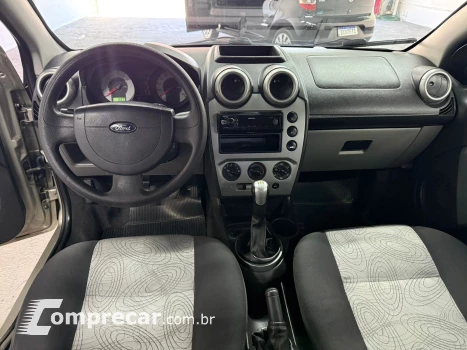 FIESTA 1.6 Rocam SE Sedan 8V